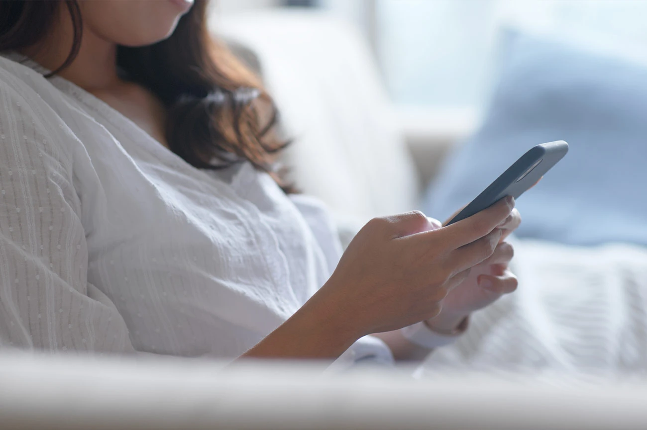 Sexting über Whatsapp & Co. Sexting - Was dürfen Jugendliche über Whatsapp & Co. verschicken?